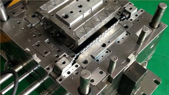 精密間隙墊片特點(diǎn)及在模具中作用